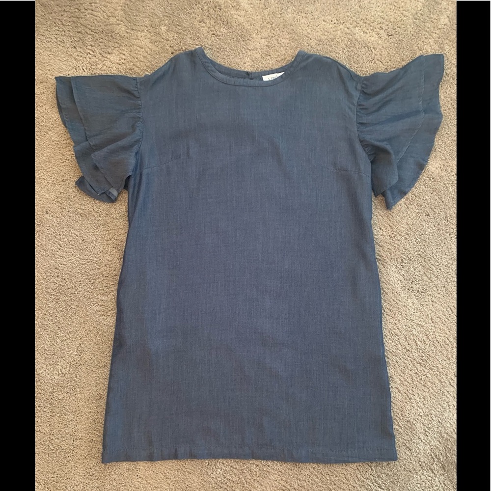 5 Twelve, Neiman Marcus brand, blue fabric, two layers of bell short sleeves